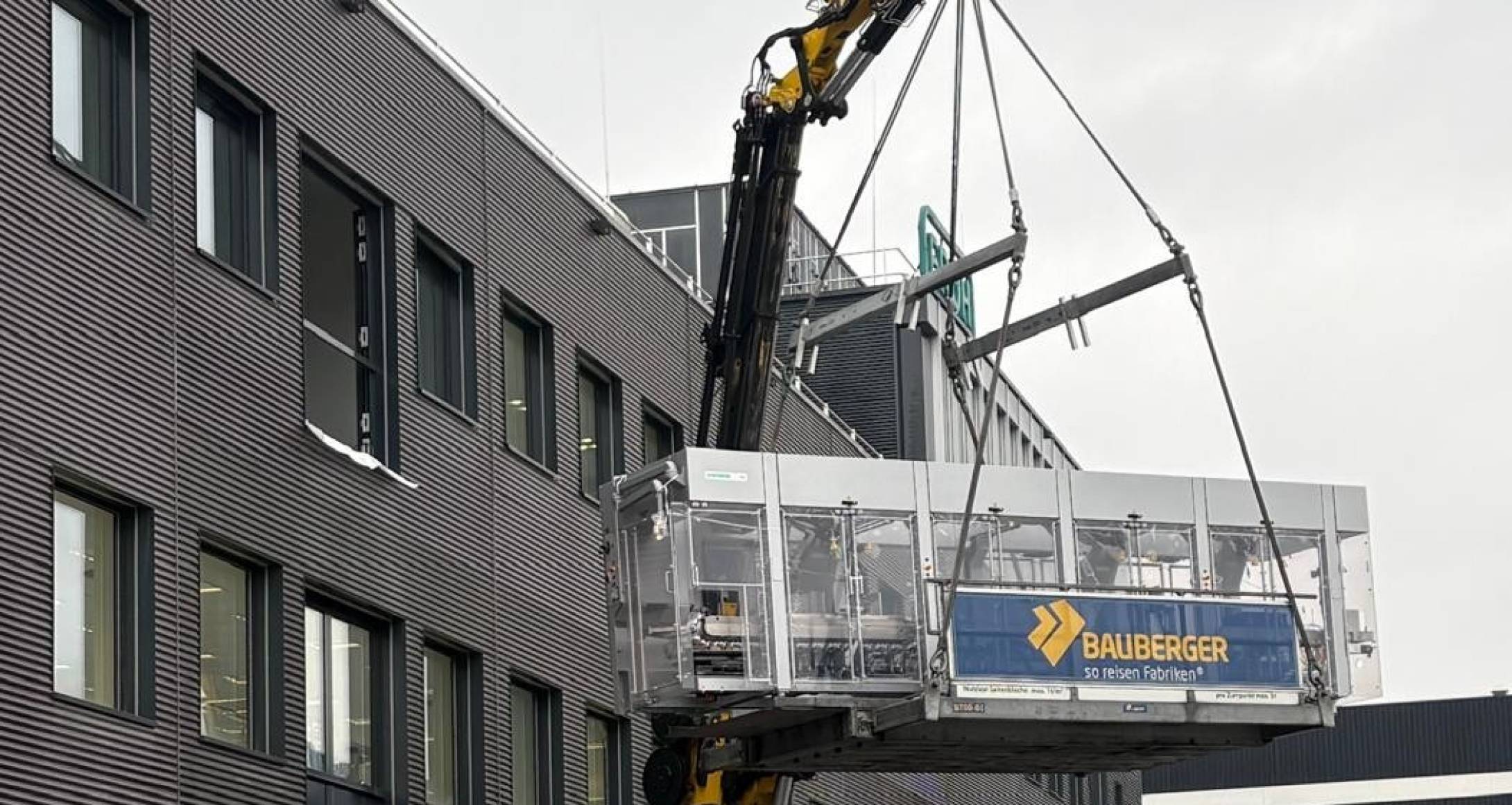 Verladung Anlagenteil Kran